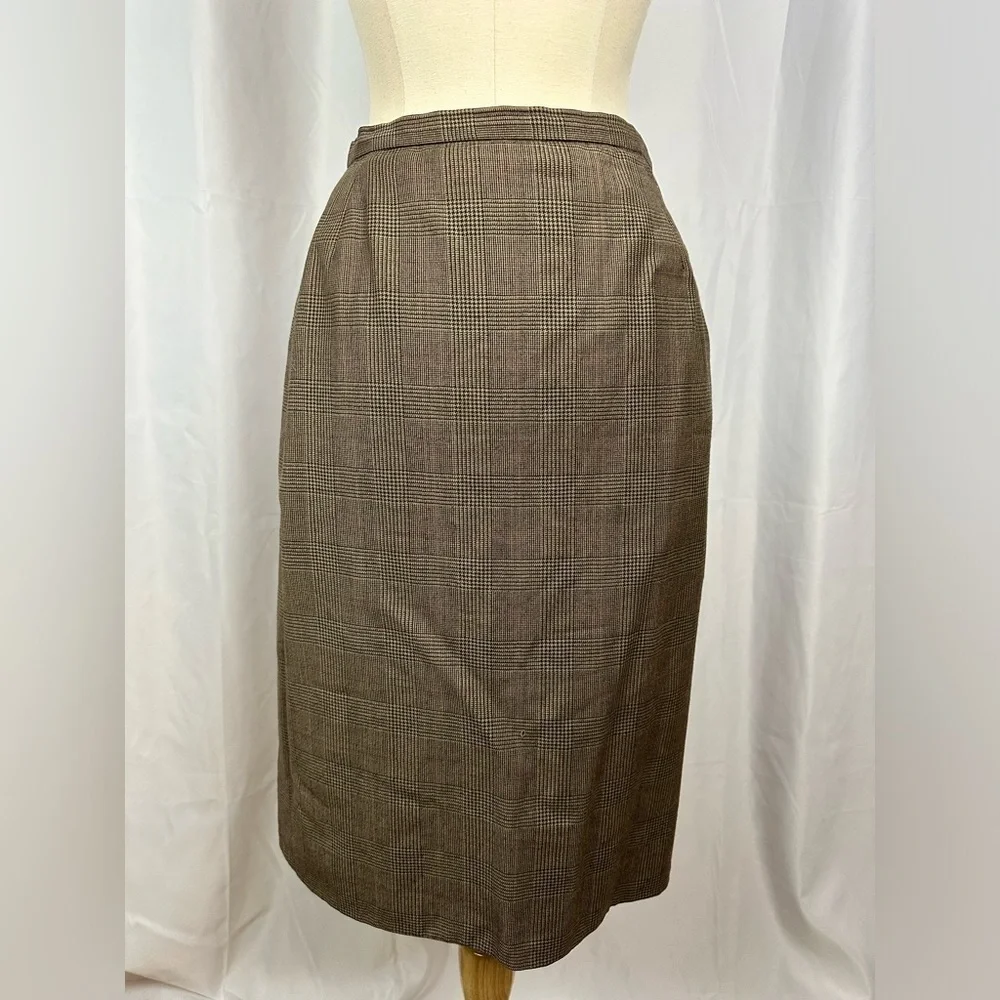 New Dolce & Gabbana Brown Wool Skirt with Pleated Back Sz 40